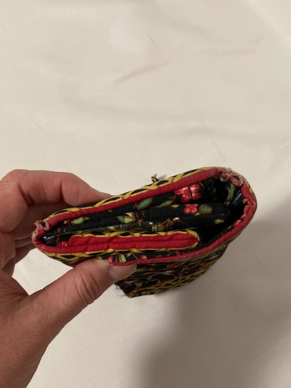 Vera Bradley Tri-Fold Clutch/Wallet "Ming" Print Retired Colorway - Picture 3 of 10